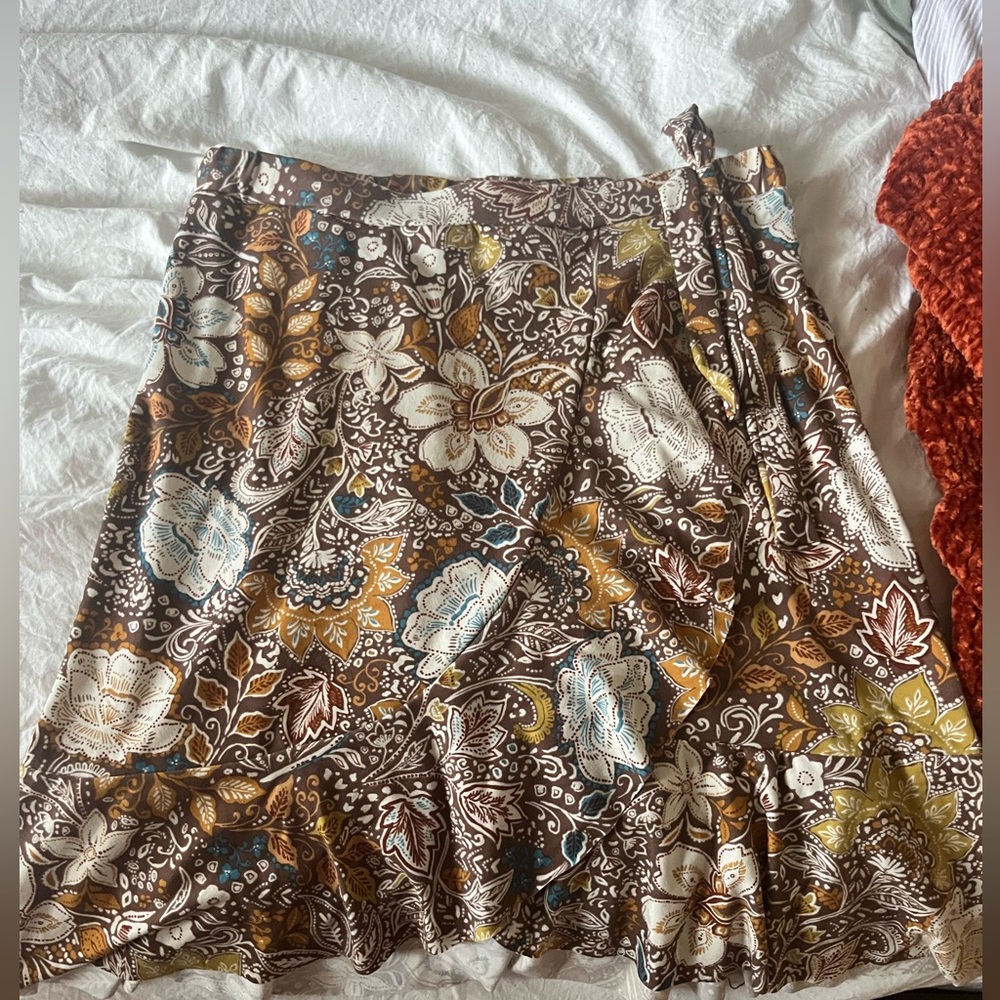 Earth bound 70s style skirt